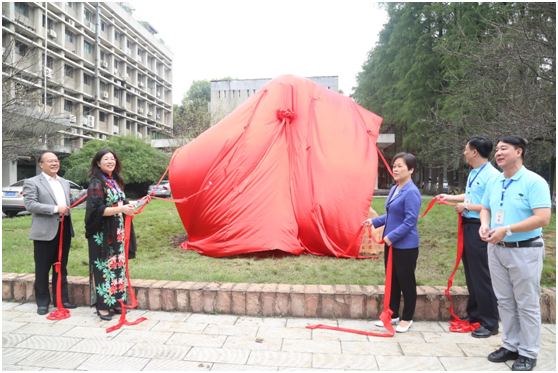 1508199932381648.png blob.png